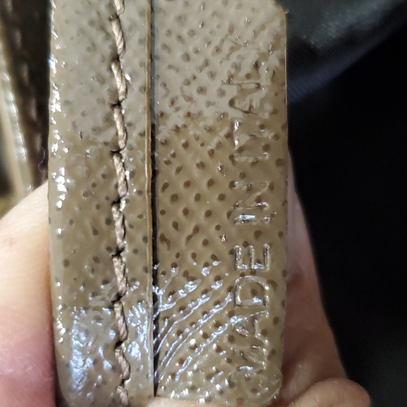 Authentic Burberry tote and wallet - Picture 10 of 11